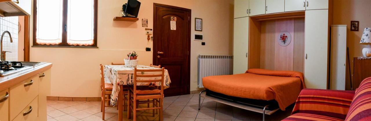 فيلا Gli Angeli Agriturismo Cisano sul Neva المظهر الخارجي الصورة