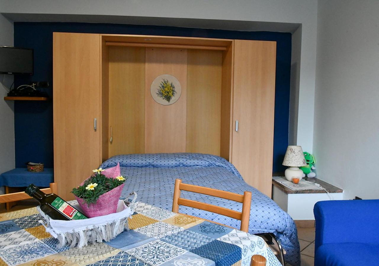 فيلا Gli Angeli Agriturismo Cisano sul Neva المظهر الخارجي الصورة